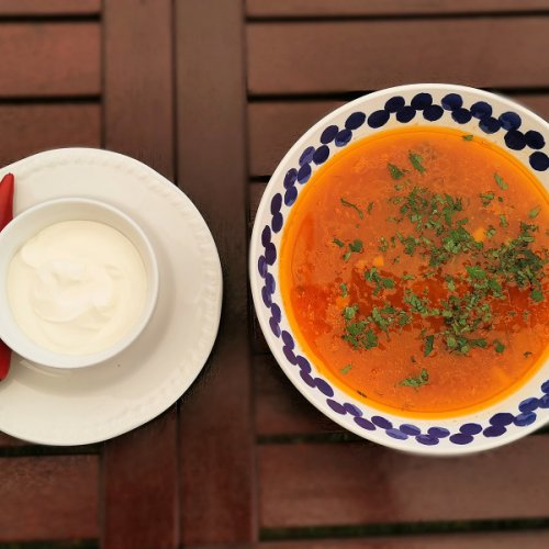 CIORBA DE VACUTA, CU SMANTANA SI ARDEI IUTE