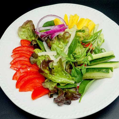 SALATA GRADINARULUI, CU DE TOATE